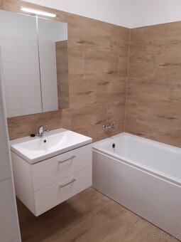 pronájem bytu 3+kk - 4