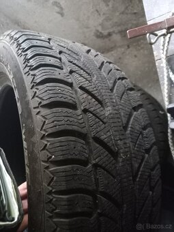 Pneu 215/60 r16 - 4