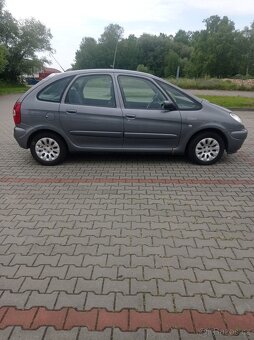 Citroen Xsara Picasso 2.0 hdi - 4