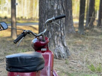 Prodám jawa 550 za 65000. Má původní spz. - 4
