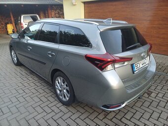 Prodám Toyota Auris combi 1,2 T, automat - 4