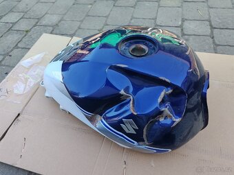Suzuki gsx1400 - 4