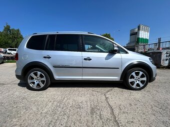 Volkswagen Touran CROSS 2,0 TDI - 4