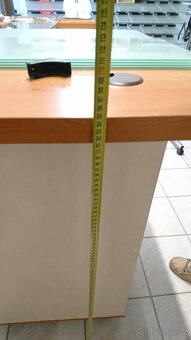 Prodejní pult s vytrýnou, stůl do prodejny - 4