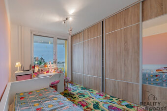 Prodej 3+1, 74,5 m², Znojmo – prostorný, s balkonem a sklepe - 4