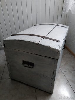 Stará dřevěná truhla-vhodná k renovaci - 4