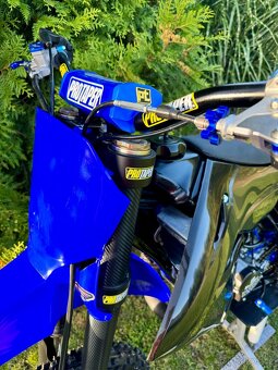 Yamaha YZ 125 - 4