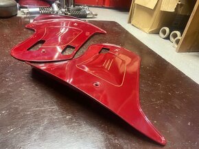 Predám orig. nové kryTY motoru JAWA 250 350, uloženka - 4