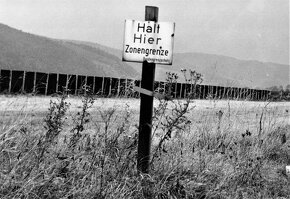 plechová cedule: Stůj Hraniční pásmo - 4