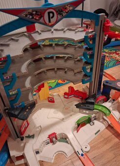 Garáž dráha pro auta Hot Wheels Ultimate Garage - 4