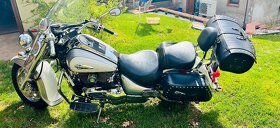 Suzuki Intruder VL 1500 - 4