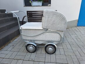 retro proutěný kočárek Liberta pro dítě - 4