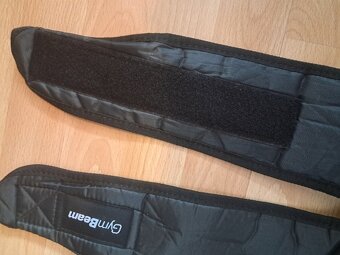 Zátěžová vesta 15 kg – GymBeam, ve výborném stavu - 4