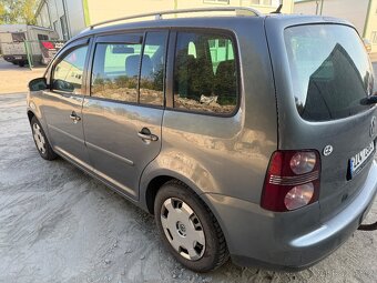 Touran r.v.2003 - 4
