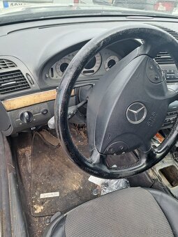 Mercedes-Benz E 270 W211 - 4
