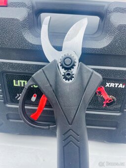 Alu nůžky + 2x baterie - 4