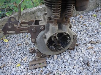 Royal Enfield 500 motor - 4