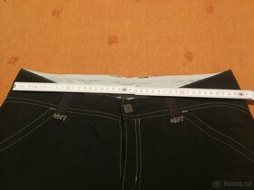 Dámské černé 3/4 kalhoty Mountain Hardwear - velikost S - 4