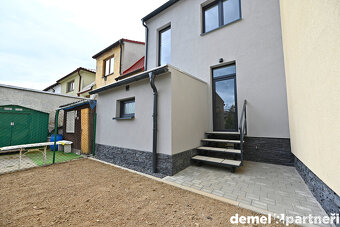 PRODEJ DOMU 4+KK VELKOMEZIŘÍČSKÁ - TŘEBÍČ - 4