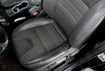 Ford Kuga 2.0 TDCi 4WD 4x4 Titanium - 4
