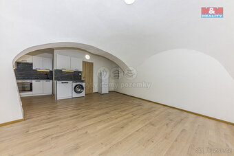 Pronájem bytu 1+kk, 53 m², Kutná Hora, Jungmannovo náměstí - 4