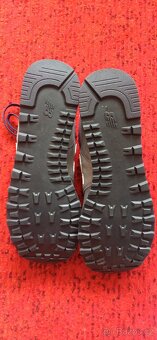 Prodám boty New Balance a bundy Helly Hansen a Norwayy - 4