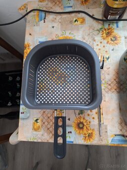 Horkovzdušná fritéza Electrolux 12l - 4