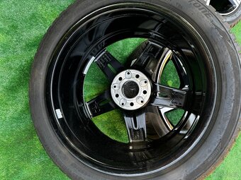 Originál alu kola Mercedes CLA R18 zimní 6,5-7mm - 4