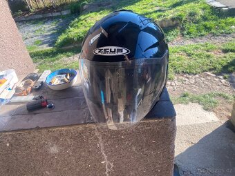 Přilba na motorku - 4