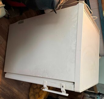 Prodám menší lednicí LIEBHERR s Mrazakem - 4