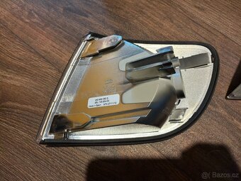 Nové Hella blinkry pro Audi A6 C4 - 4