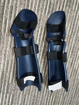 Rukavice 10 + chrániče holení L - 4