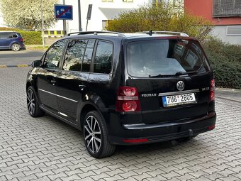 Volkswagen Touran 2.0 TDI 103kW DSG Xenony Šíbr ALU R18 Face - 4
