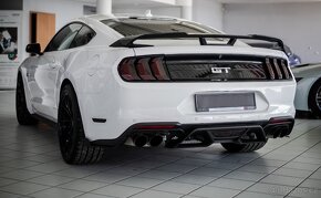 Ford Mustang 5.0 V8 GT - 4