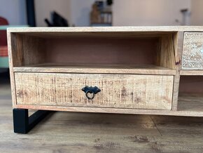 Designový TV stolek z mangového dřeva - 4