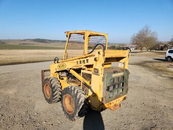 SMYKOVÝ NAKLADAČ YANMAR Y30-2 - 4