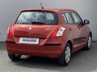 Suzuki Swift 1.2 i , 69 kW benzín, 2011 - 4