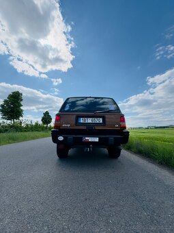 Jeep Wagoneer V8 - 4