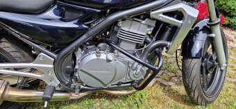 Kawasaki ER5 - 4