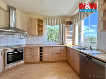 Prodej rodinného domu, 6+kk, 200m², Panenské Břežany - 4