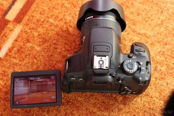 CANON EOS 650D + LENS EF-S 18-55mm 1:4-5,6 IS STM + 2x bater - 4