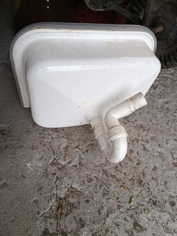 Technické smaltované umyvadlo - 4