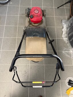 Benzínová sekačka HONDA HRG465C3 SDE - 4