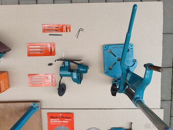 vrtačka B+D s příslušenstvím - 4