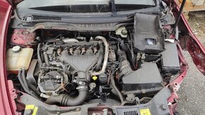Předám Volvo S40 na díly. - 4