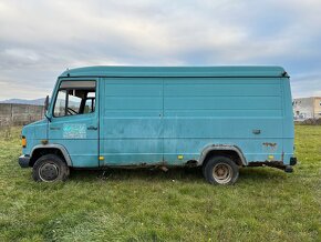 Mercedes Vario - 4