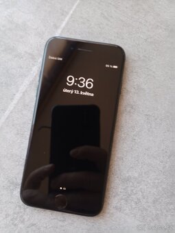 Apple iPhone 7 32GB - 4