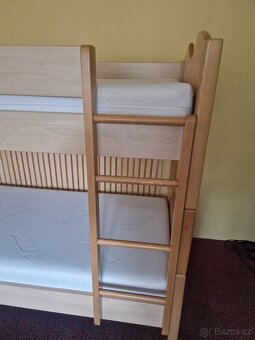 Palanda z masivu rozložitelná na 2 samostatné postele - 4