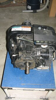 Prodám na ND motor B+S 675EX do sekačky - 4