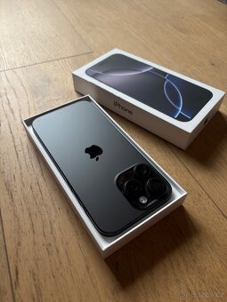 Apple iPhone 16 Pro Max 256GB černý - 4
